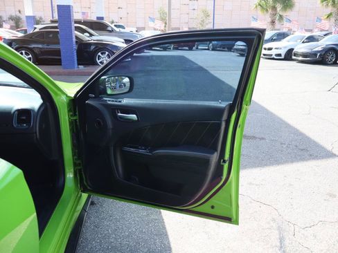Used 2017 Dodge Charger R/T RWD image 10