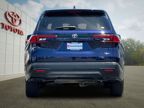 Certified 2025 Toyota Grand Highlander FWD image 4