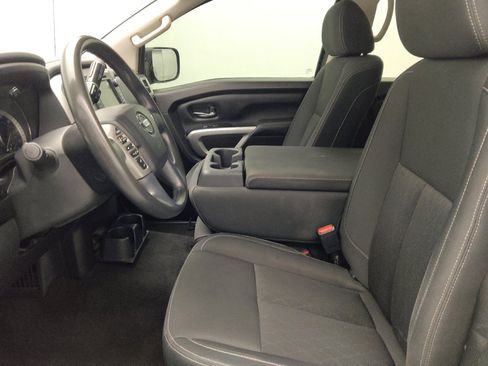 Used 2019 Nissan Titan SV RWD image 17
