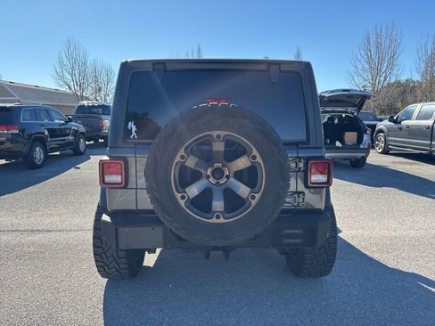 Used 2018 Jeep Wrangler Unlimited Sport S image 6