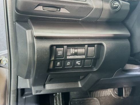 Used 2023 Subaru Crosstrek 2.5i Limited w/ Moonroof Package image 21