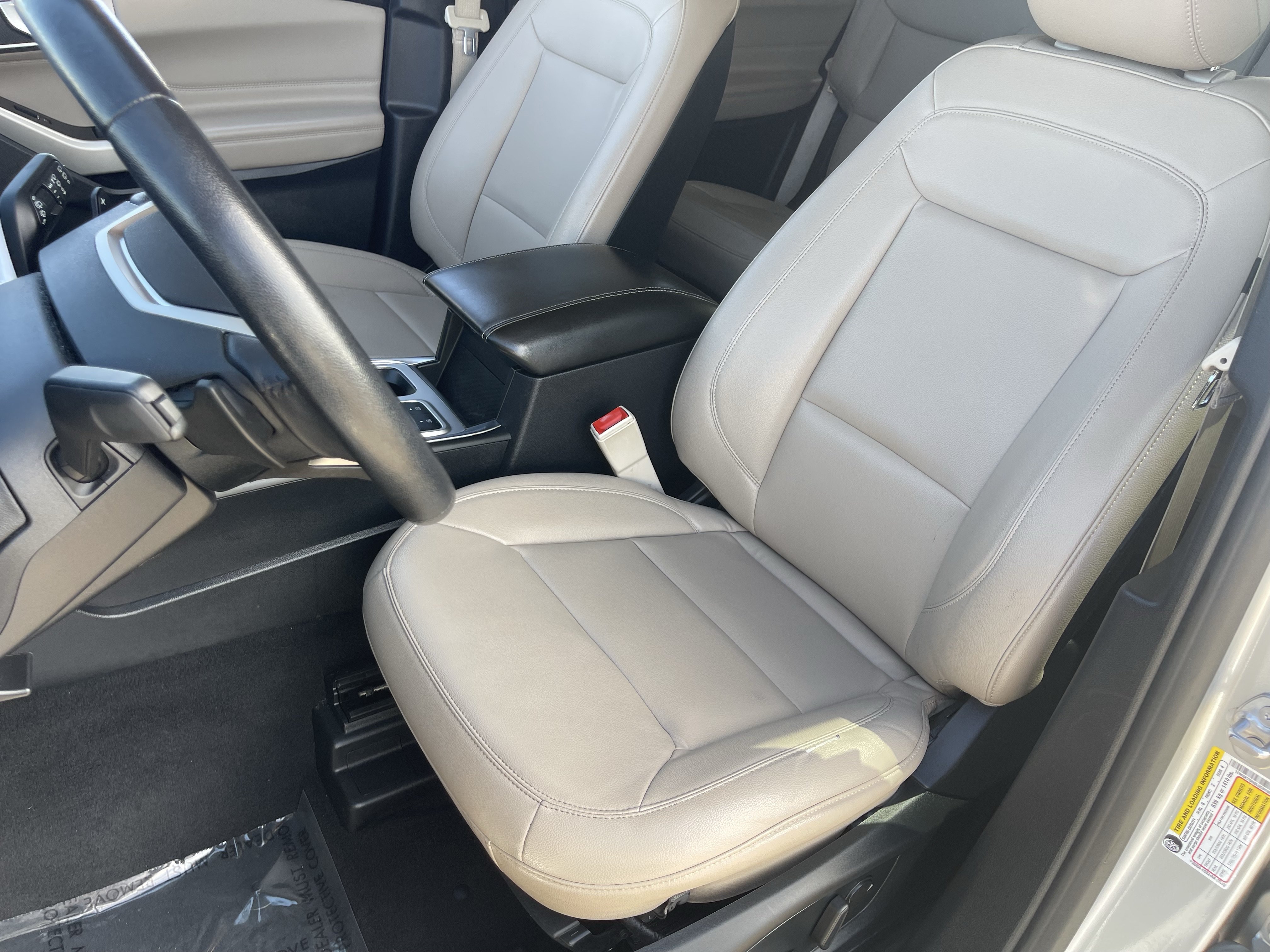 Used 2020 Ford Explorer XLT w/ Equipment Group 202A RWD image 17