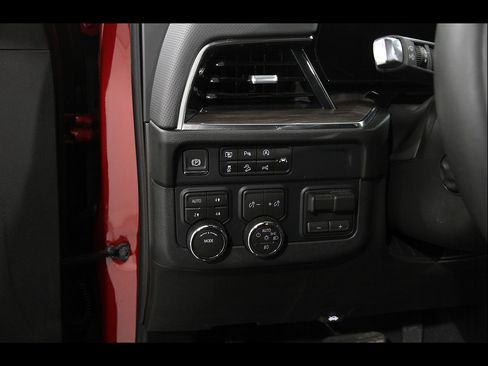 Used 2026 Chevrolet Tahoe Premier w/ Sun And Tow Package AWD/4WD image 6