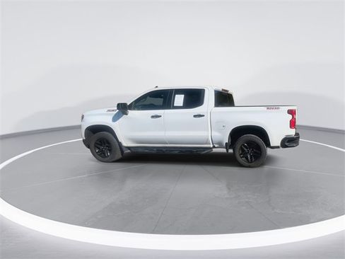 Used 2021 Chevrolet Silverado 1500 LT Trail Boss w/ Convenience Package II image 7