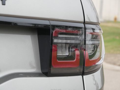 Certified 2024 Land Rover Discovery Sport Dynamic SE AWD/4WD image 11