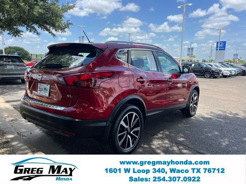 Used 2018 Nissan Rogue Sport SL w/ SL Premium Package FWD image 8