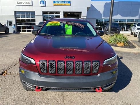Used 2019 Jeep Cherokee Trailhawk w/ Cold Weather Group image 11