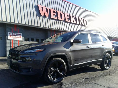 Used 2017 Jeep Cherokee High Altitude image 1