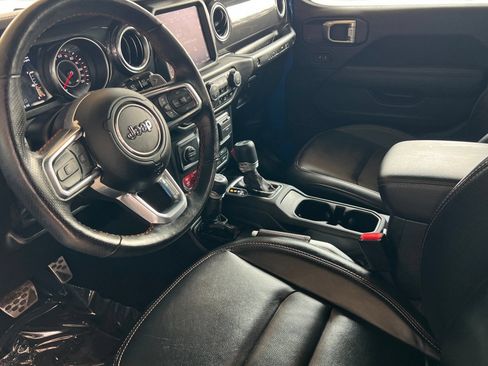Used 2022 Jeep Wrangler Unlimited Rubicon AWD/4WD image 10