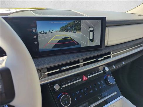 Certified 2025 Hyundai Santa Fe Limited image 13