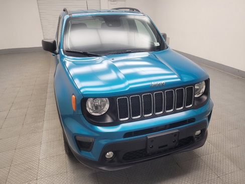 Used 2022 Jeep Renegade Latitude w/ Convenience Group AWD/4WD image 14