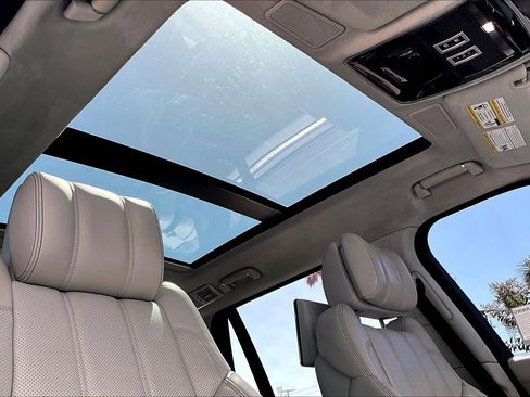 Used 2017 Land Rover Range Rover Long Wheelbase Autobiography AWD/4WD image 22
