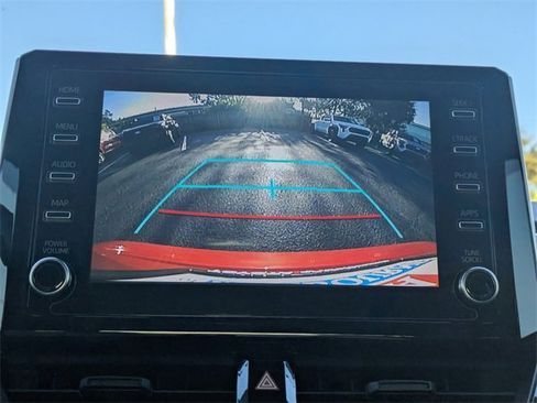 Used 2020 Toyota Corolla LE image 17