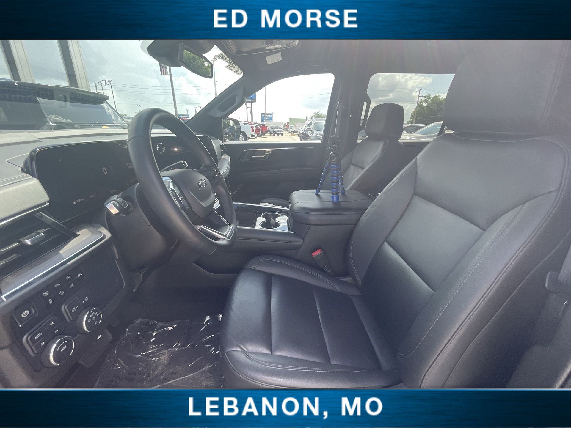 Certified 2025 Chevrolet Suburban Z71 AWD/4WD image 18