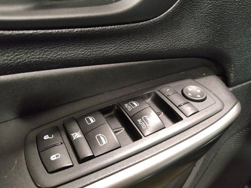 Used 2020 Jeep Cherokee Limited AWD/4WD image 27