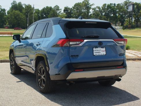 Used 2023 Toyota RAV4 XSE AWD/4WD image 16