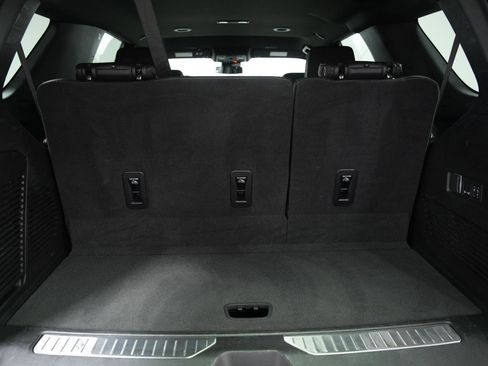 Used 2025 GMC Yukon Denali image 12