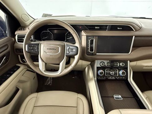 Used 2021 GMC Yukon XL Denali w/ Denali Ultimate Package image 4