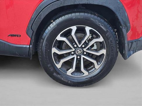 Used 2024 Toyota Corolla Cross SE image 5