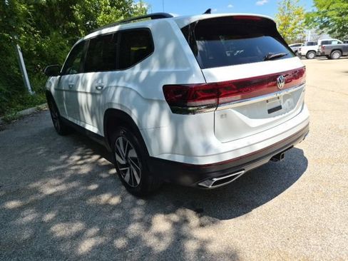 Used 2025 Volkswagen Atlas SE AWD/4WD image 7