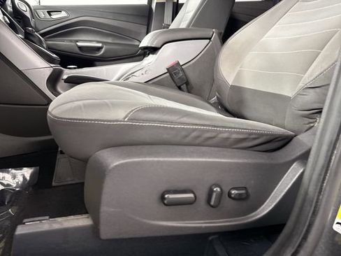 Used 2016 Ford Escape SE w/ Equipment Group 201A AWD/4WD image 22