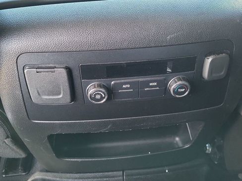 Used 2020 Chevrolet Tahoe LS w/ Enhanced Driver Alert Package image 26