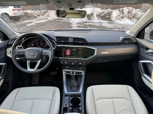 Certified 2025 Audi Q3 2.0T Premium w/ Convenience Package image 20