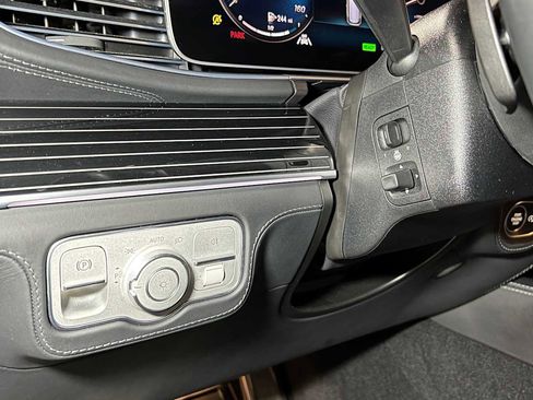 Certified 2023 Mercedes-Benz Maybach GLS 600 4MATIC image 38