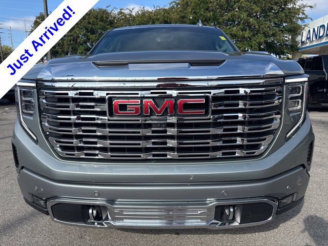 Used 2025 GMC Sierra 1500 Denali w/ Technology Package AWD/4WD image 8