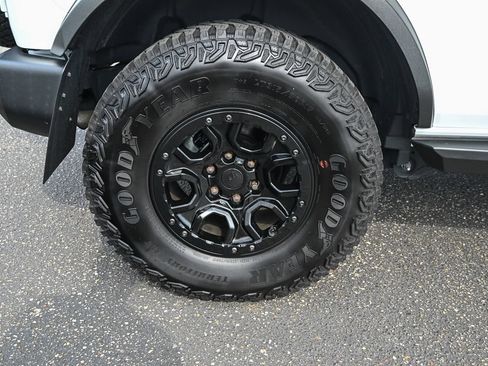Used 2023 Ford Bronco Wildtrak AWD/4WD image 15