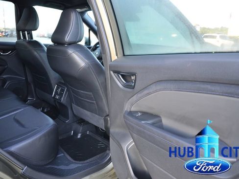 Used 2025 Subaru Forester Limited AWD/4WD image 14