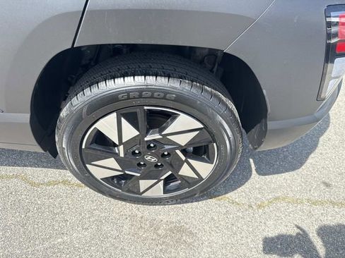 Certified 2024 Hyundai Kona SEL AWD/4WD image 12