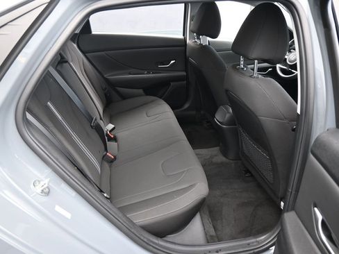 Used 2022 Hyundai Elantra SEL w/ Convenience + Premium Package image 34