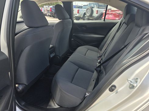 Used 2025 Toyota Corolla LE image 9