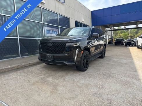 Used 2024 Cadillac Escalade Premium Luxury image 4