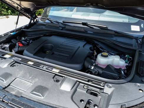 New 2026 Land Rover Range Rover Long Wheelbase SE AWD/4WD image 60