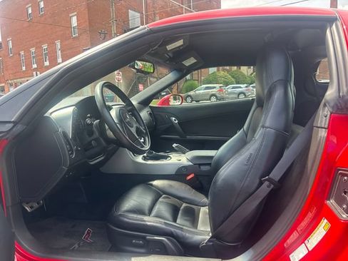 Used 2005 Chevrolet Corvette Coupe w/ Preferred Equipment Group RWD image 10