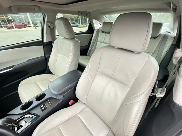 Used 2014 Toyota Avalon XLE Touring FWD image 12