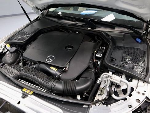 Used 2021 Mercedes-Benz C 300 4MATIC Sedan image 16