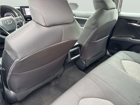 Used 2021 Toyota Camry LE image 17