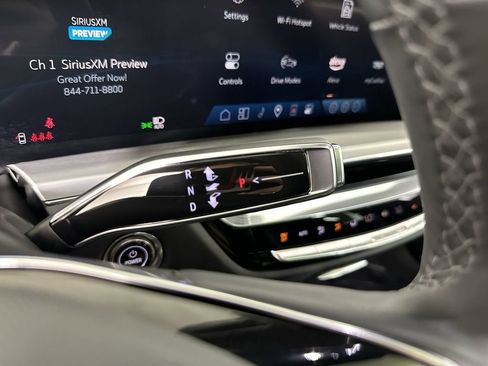 Used 2024 Cadillac Lyriq Luxury RWD image 18