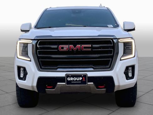 Used 2024 GMC Yukon XL AT4 w/ AT4 Premium Plus Package AWD/4WD image 7