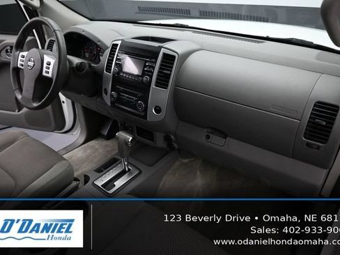 Used 2014 Nissan Frontier SV AWD/4WD image 40