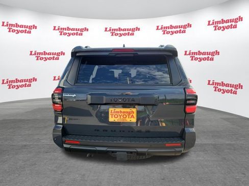 Used 2025 Toyota 4Runner TRD Off-Road Premium image 25