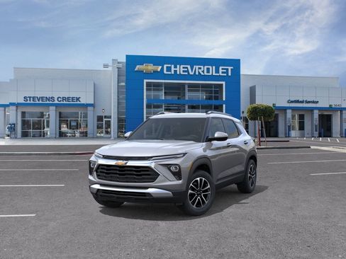New 2026 Chevrolet TrailBlazer LT w/ Driver Confidence Package FWD image 8