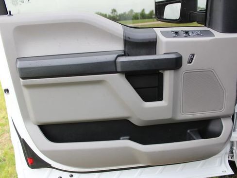 Used 2020 Ford F350 XL w/ Power Equipment Group image 19