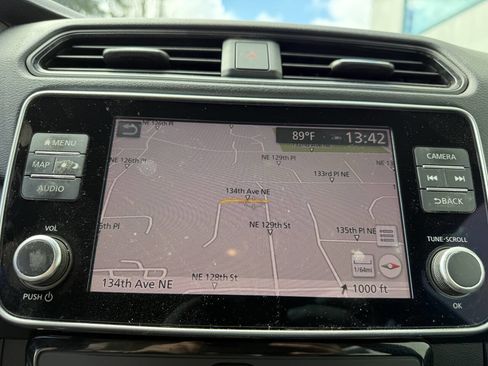 Used 2018 Nissan Leaf SL w/ SL Technology Package image 16