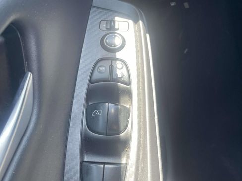 Used 2024 Nissan Sentra SV FWD image 23