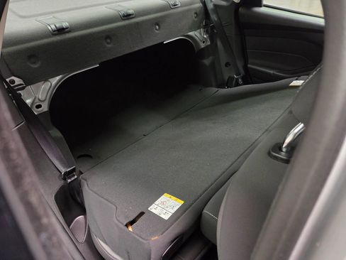 Used 2014 Ford Focus S FWD image 31
