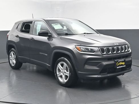 Used 2023 Jeep Compass Sport AWD/4WD image 3